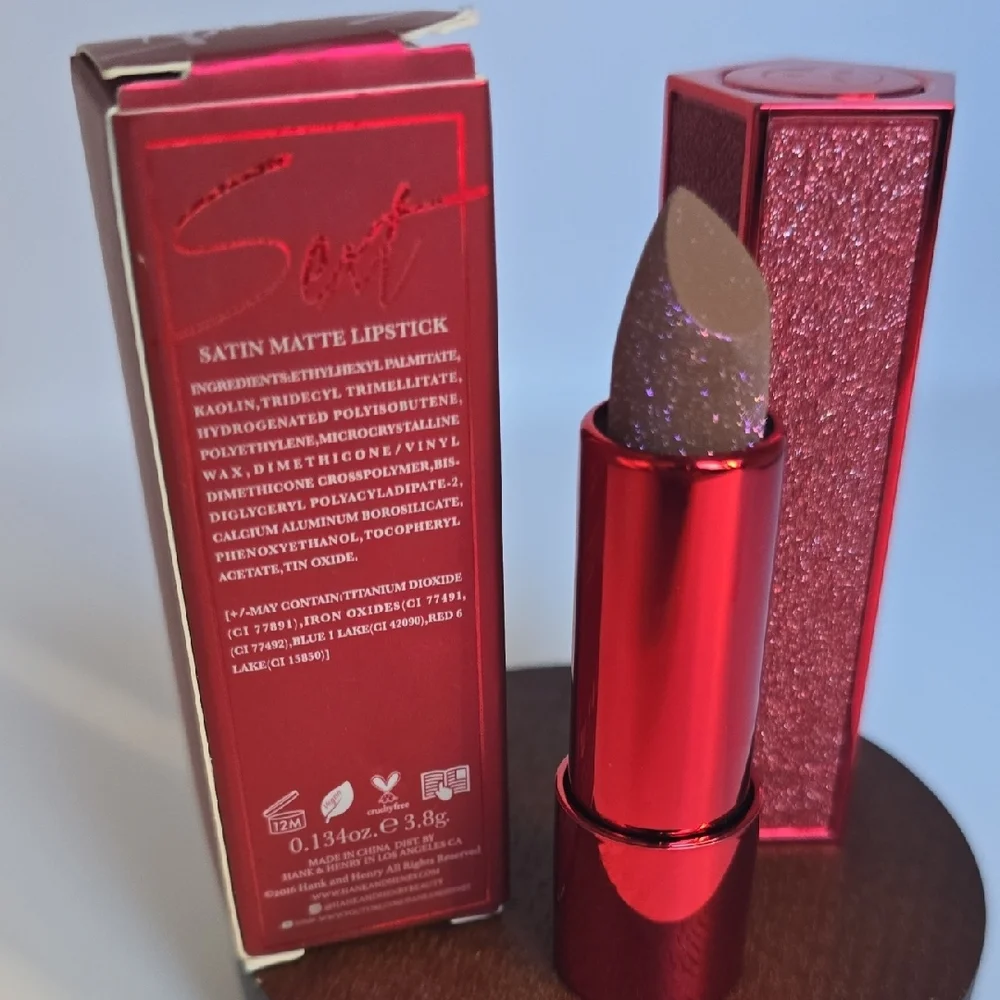 Hank & Henry - Sext - Satin Matte Lipstick
